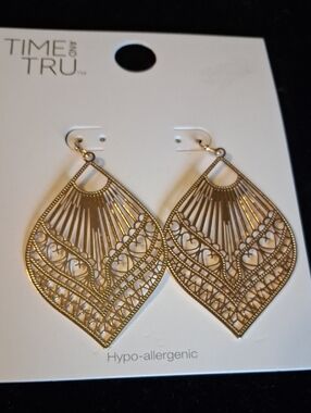 Time And Tru Goldtone Intricate Filigree Teardrop Earrings